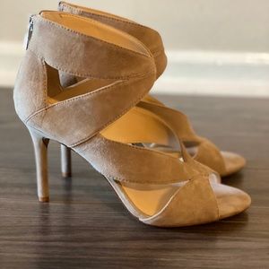 Vince camuto suede heels